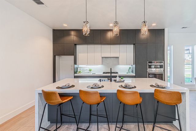 4319 Sylvester Street, Dallas, TX 75219