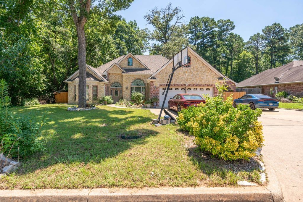 1316 Nottingham, White Oak, TX 75693