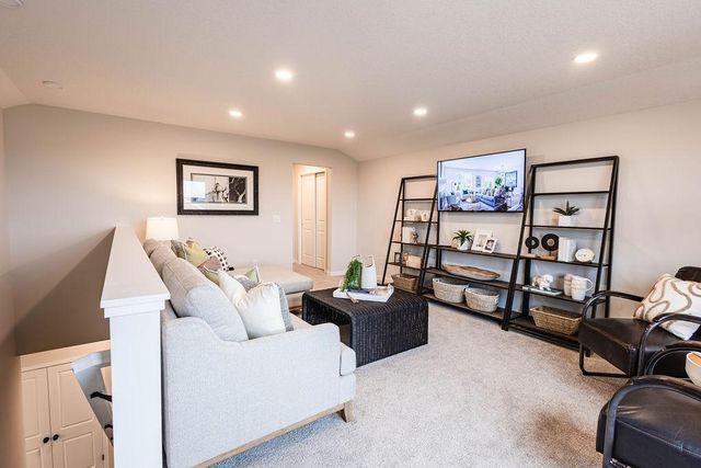 19160 Cloverleaf Way, Farmington, MN 55024