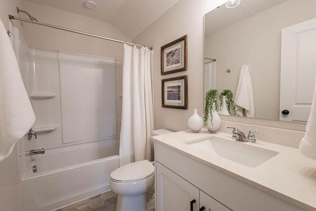 19160 Cloverleaf Way, Farmington, MN 55024