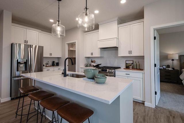 19160 Cloverleaf Way, Farmington, MN 55024