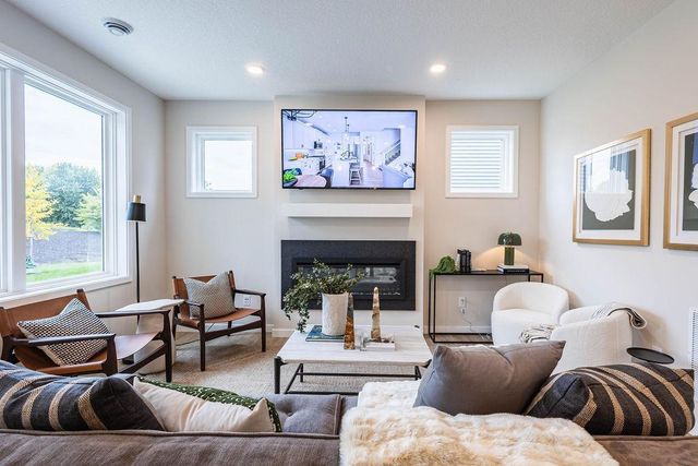 19160 Cloverleaf Way, Farmington, MN 55024