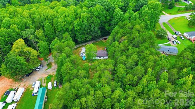 1039 Monterey Drive, Iron Station, NC 28080