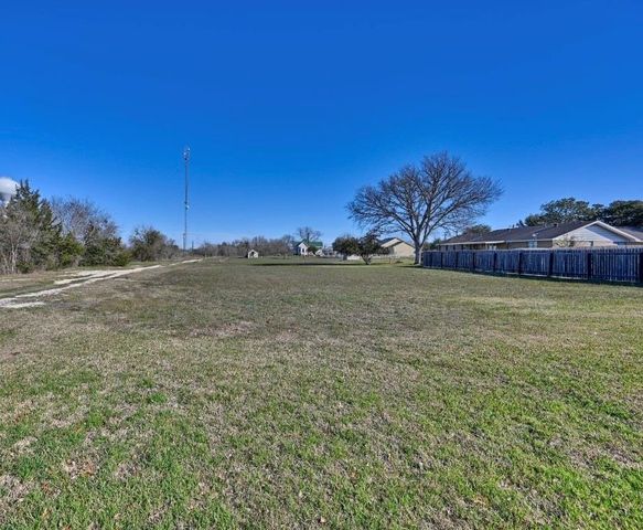 306 Matula Avenue, Schulenburg, TX 78956