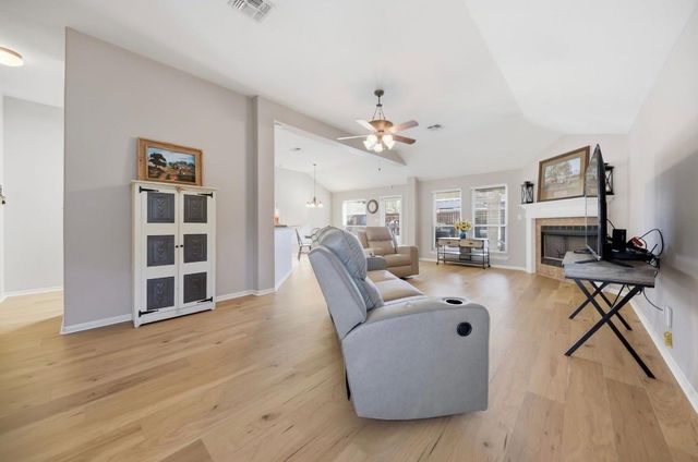 306 Matula Avenue, Schulenburg, TX 78956