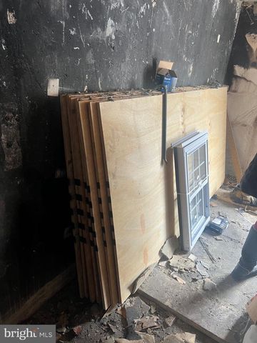 8945 E ROOSEVELT BLVD, Philadelphia, PA 19152