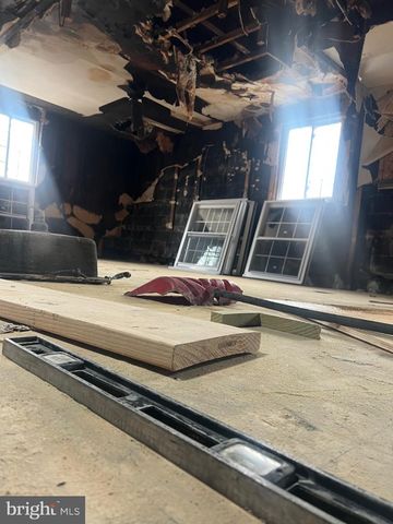 8945 E ROOSEVELT BLVD, Philadelphia, PA 19152