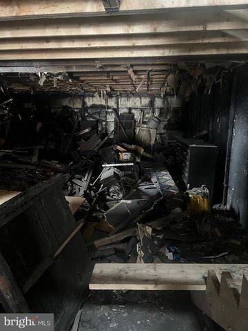 8945 E ROOSEVELT BLVD, Philadelphia, PA 19152