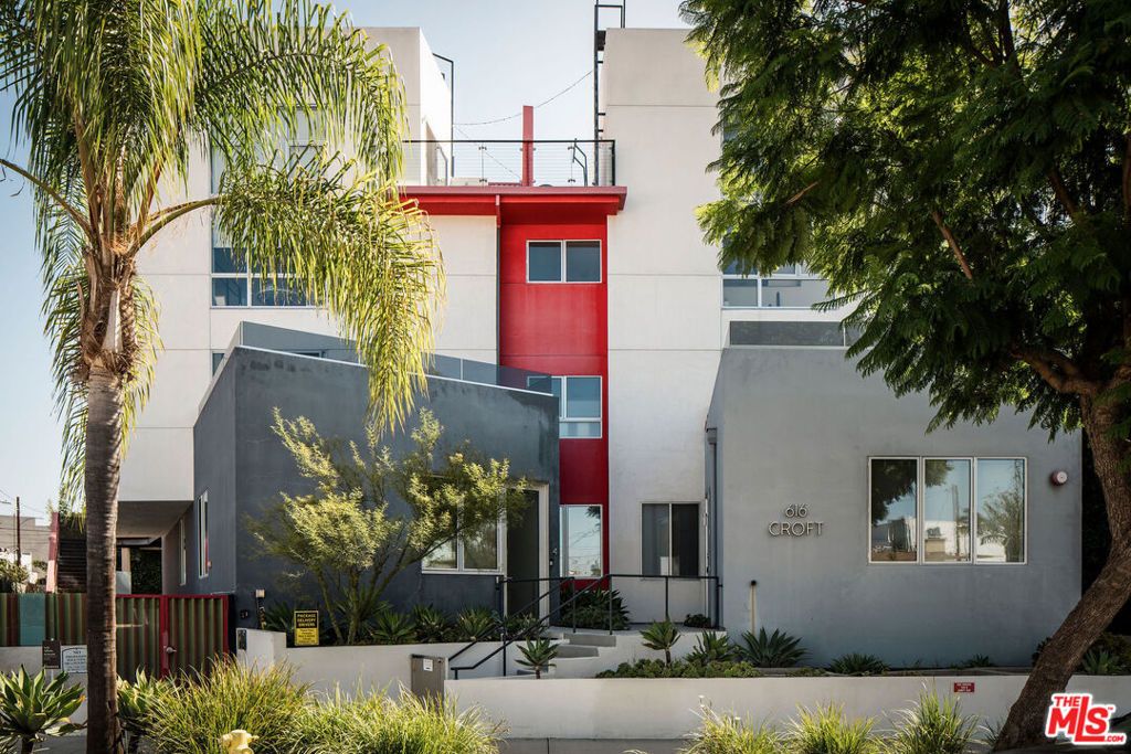 616 N Croft Avenue 6, Los Angeles, CA 90048 — photo 2