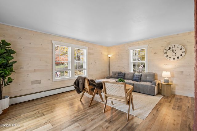 33 White Church Lane, Troy, NY 12180