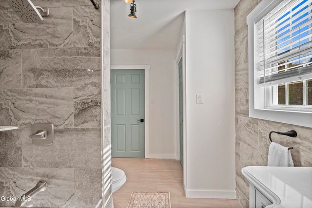 33 White Church Lane, Troy, NY 12180