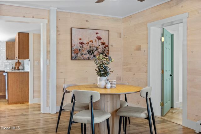 33 White Church Lane, Troy, NY 12180