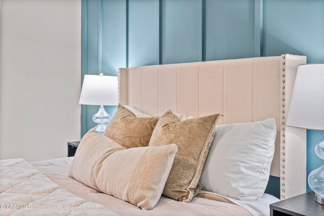 33 White Church Lane, Troy, NY 12180