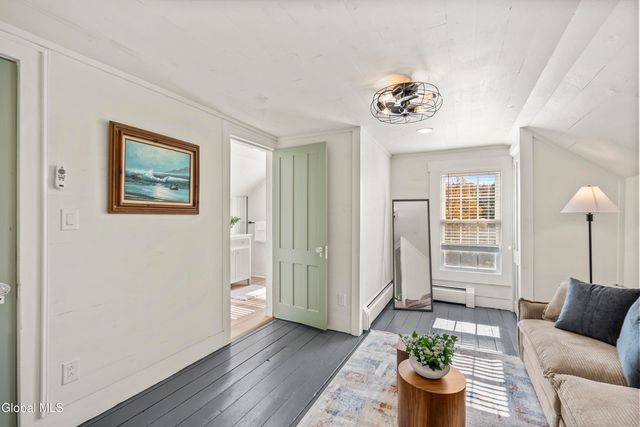 33 White Church Lane, Troy, NY 12180