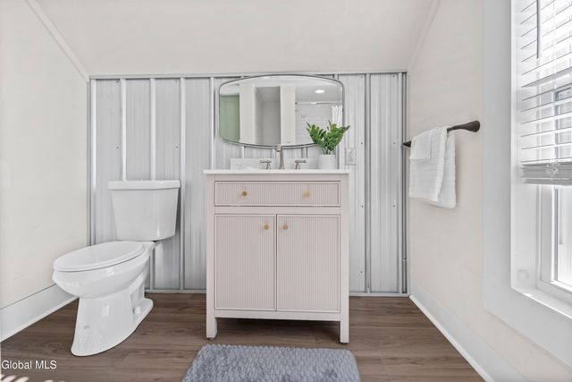 33 White Church Lane, Troy, NY 12180