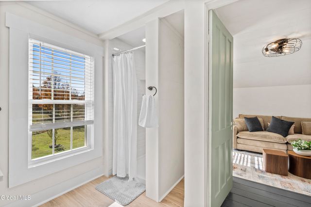 33 White Church Lane, Troy, NY 12180