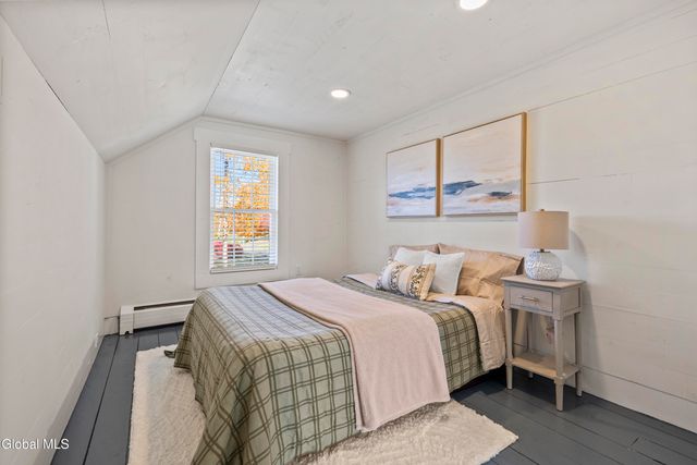 33 White Church Lane, Troy, NY 12180