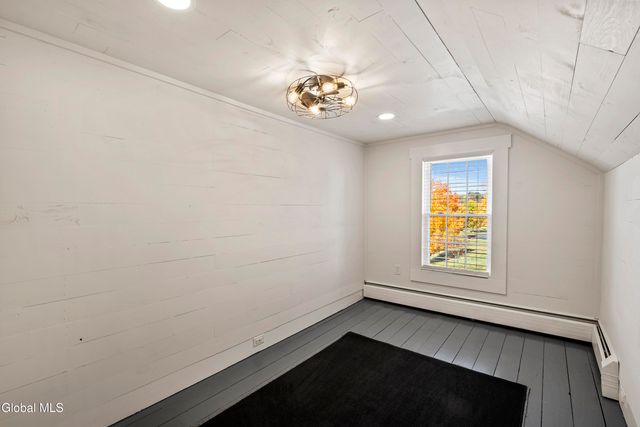 33 White Church Lane, Troy, NY 12180