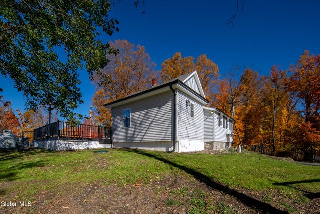 33 White Church Lane, Troy, NY 12180