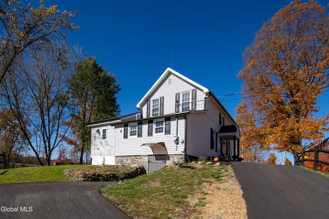 33 White Church Lane, Troy, NY 12180