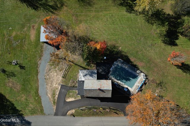 33 White Church Lane, Troy, NY 12180