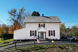 33 White Church Lane, Troy, NY 12180