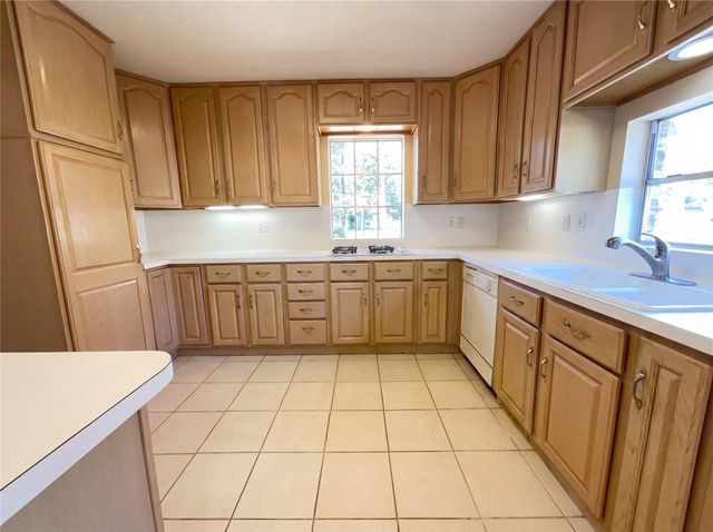 6603 Glenn Lakes Drive, Houston, TX 77069