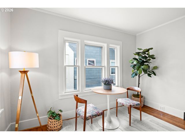 1706 N WINCHELL St, Portland, OR 97217