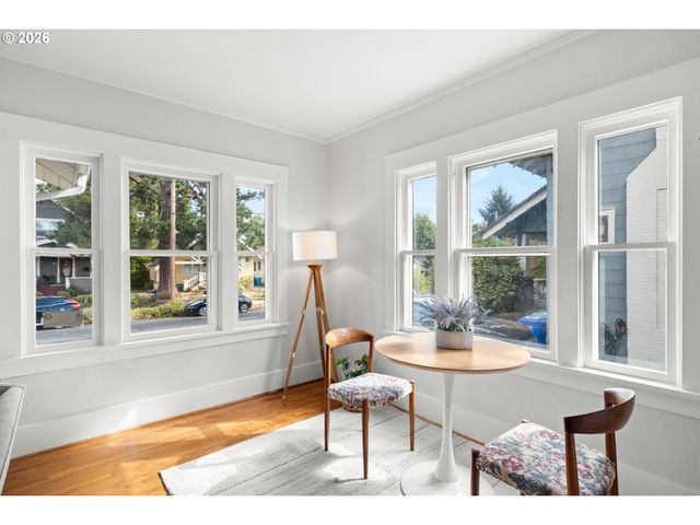 1706 N WINCHELL St, Portland, OR 97217