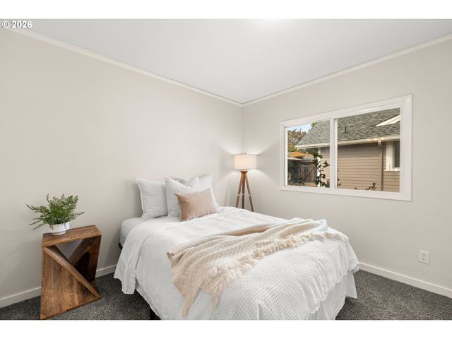 1706 N WINCHELL St, Portland, OR 97217