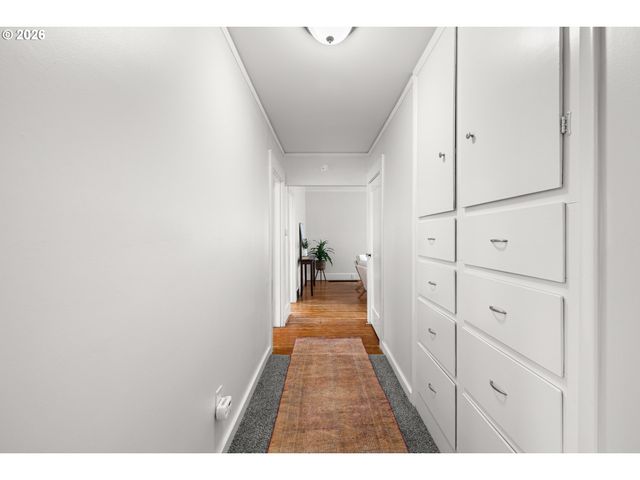 1706 N WINCHELL St, Portland, OR 97217