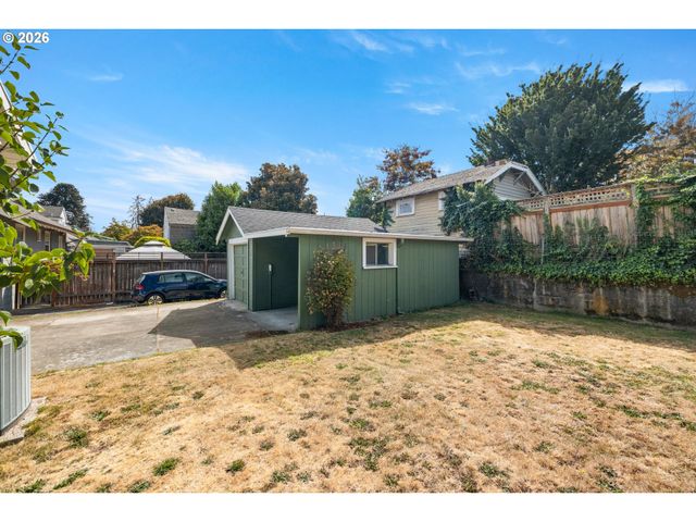 1706 N WINCHELL St, Portland, OR 97217