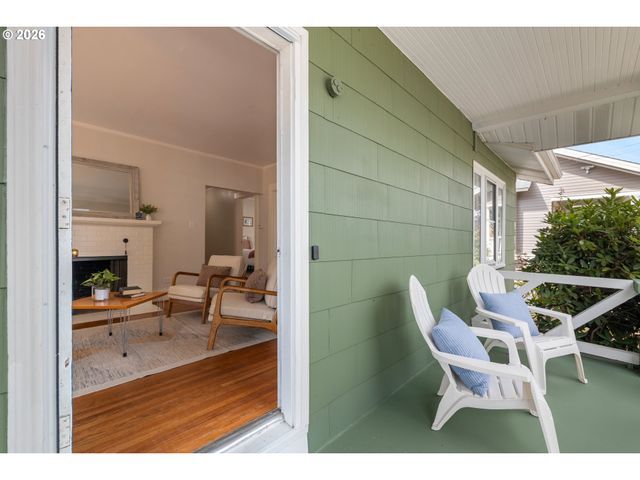 1706 N WINCHELL St, Portland, OR 97217