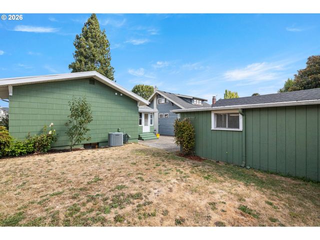 1706 N WINCHELL St, Portland, OR 97217