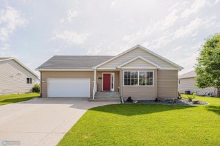3730 Taylor Street S, Fargo, ND 58104