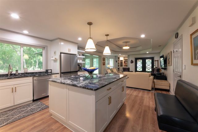 4000 Post Oak Road, Flower Mound, TX 75022