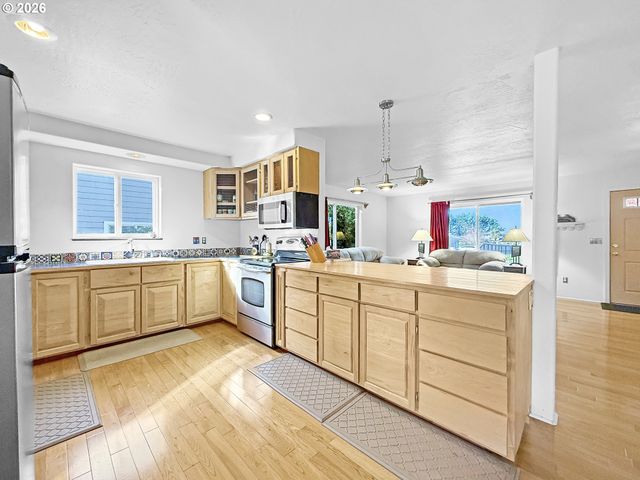 17197 S PASSLEY Rd, Brookings, OR 97415