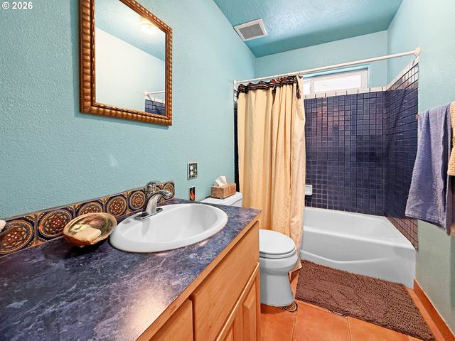 17197 S PASSLEY Rd, Brookings, OR 97415