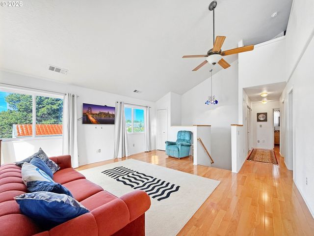 17197 S PASSLEY Rd, Brookings, OR 97415