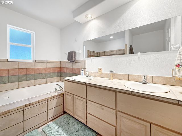 17197 S PASSLEY Rd, Brookings, OR 97415
