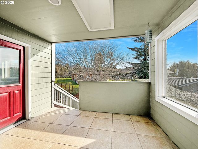 17197 S PASSLEY Rd, Brookings, OR 97415