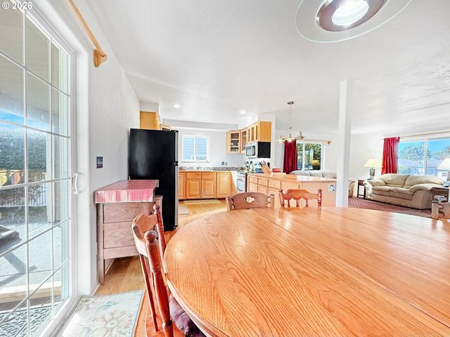 17197 S PASSLEY Rd, Brookings, OR 97415