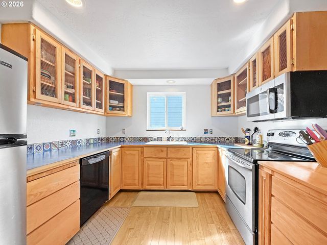17197 S PASSLEY Rd, Brookings, OR 97415