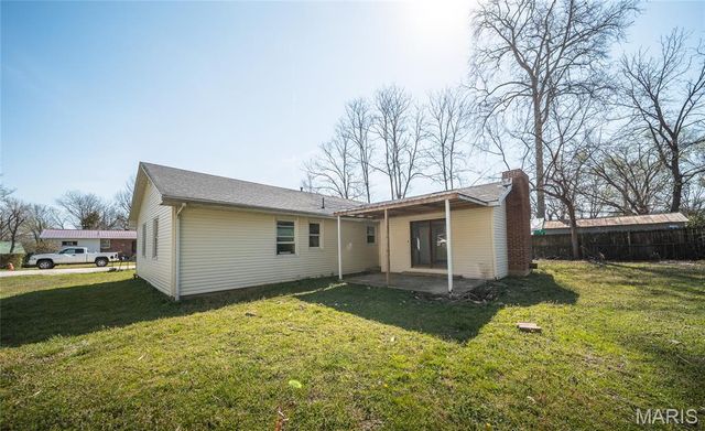 203 Bell Avenue, Waynesville, MO 65583