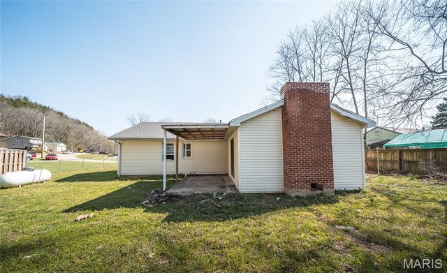 203 Bell Avenue, Waynesville, MO 65583