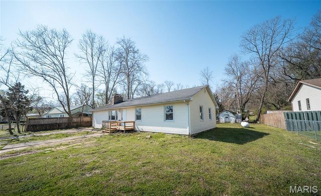 203 Bell Avenue, Waynesville, MO 65583