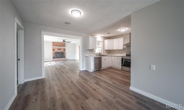 203 Bell Avenue, Waynesville, MO 65583