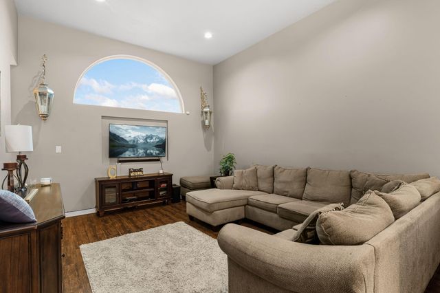 3121 Paradise Court SE, Rio Rancho, NM 87124