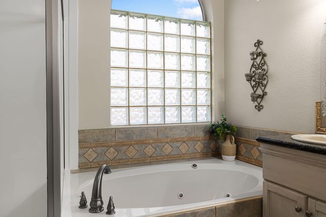 3121 Paradise Court SE, Rio Rancho, NM 87124