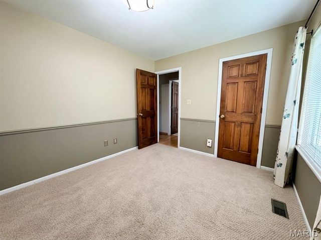 12028 Clichy Lane, Bridgeton, MO 63044